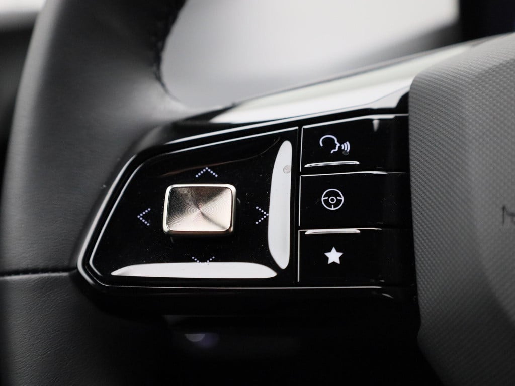 MG Mg4 64 kwh luxury