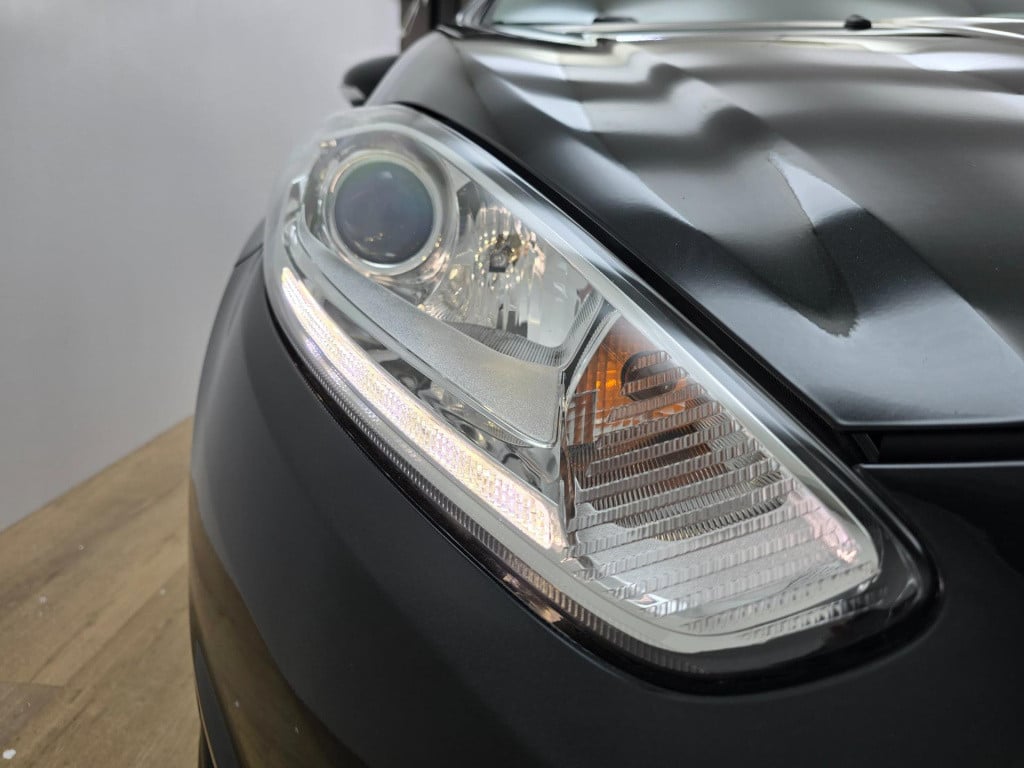 Ford Fiesta occasion titanium uitvoering met cruisecontrol en bluetooth | t