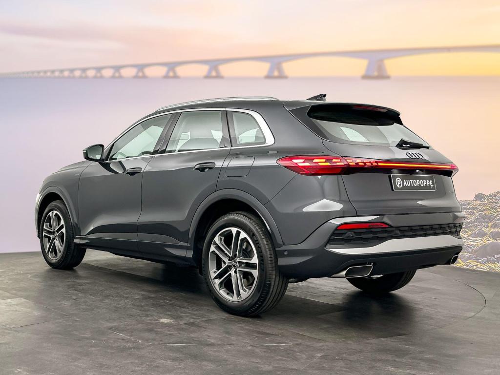 Audi Q5 advanced edition e-hybrid 220 kw / 299 pk suv 7 ve