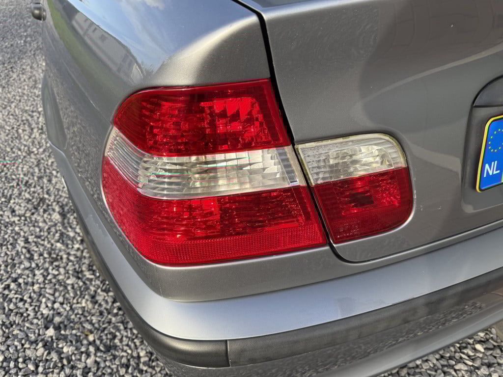 BMW 3-serie 318i 2.0i special executive sedan