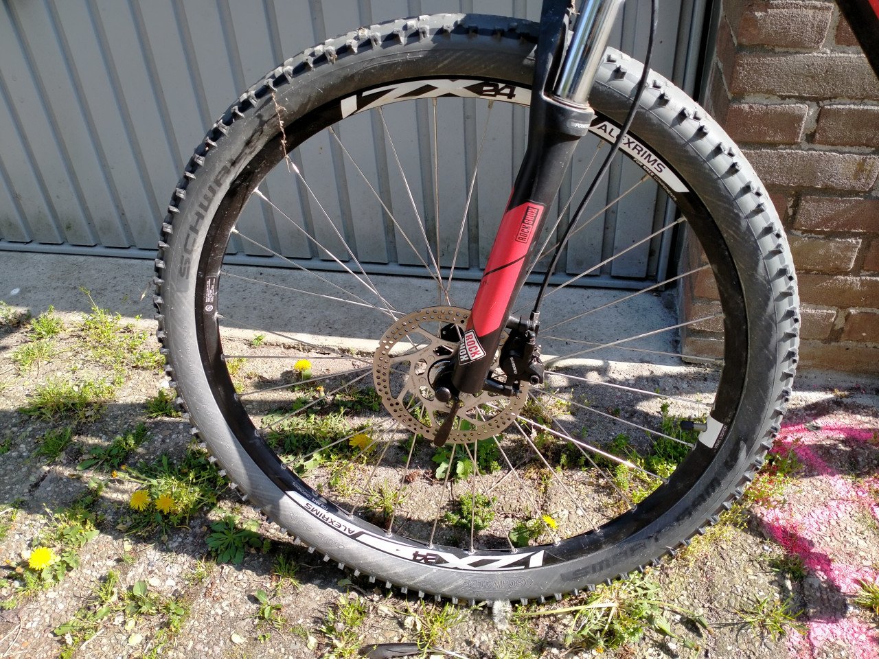 CUBE MOUNTENBIKE