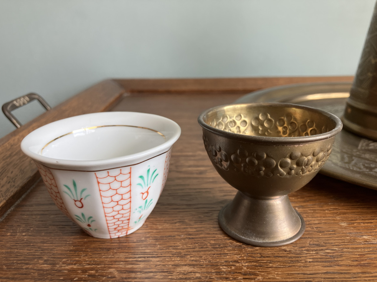 Mooie, bijzondere, vintage arabische koffieset uit Nazareth
