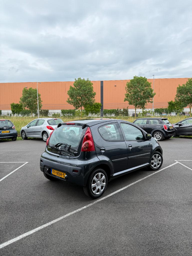 Peugeot 107 1.0-12v xs - 5drs - airco