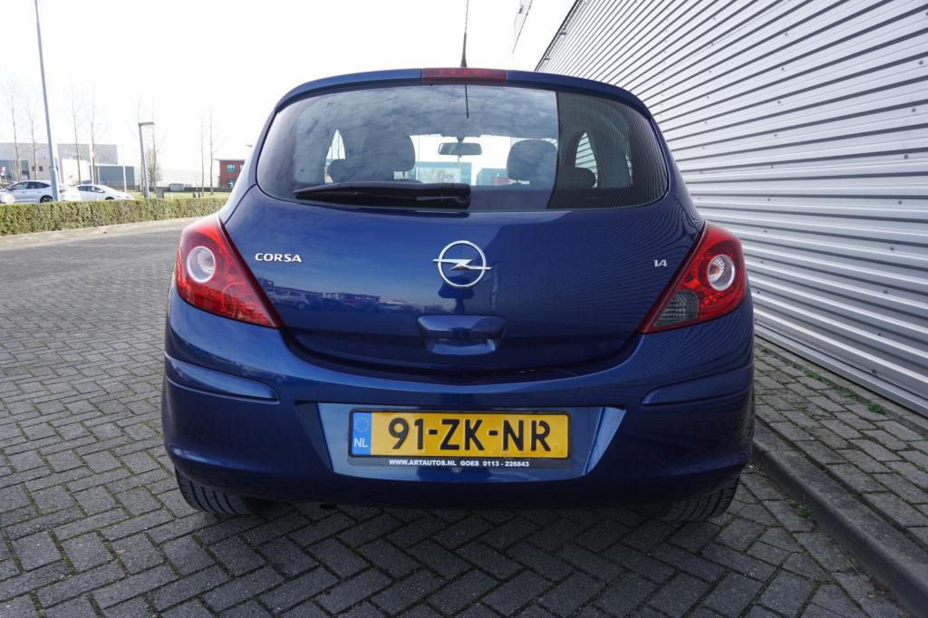 Opel Corsa 1.4-16v cosmo airco / elektr. ramen / lm velgen / nap