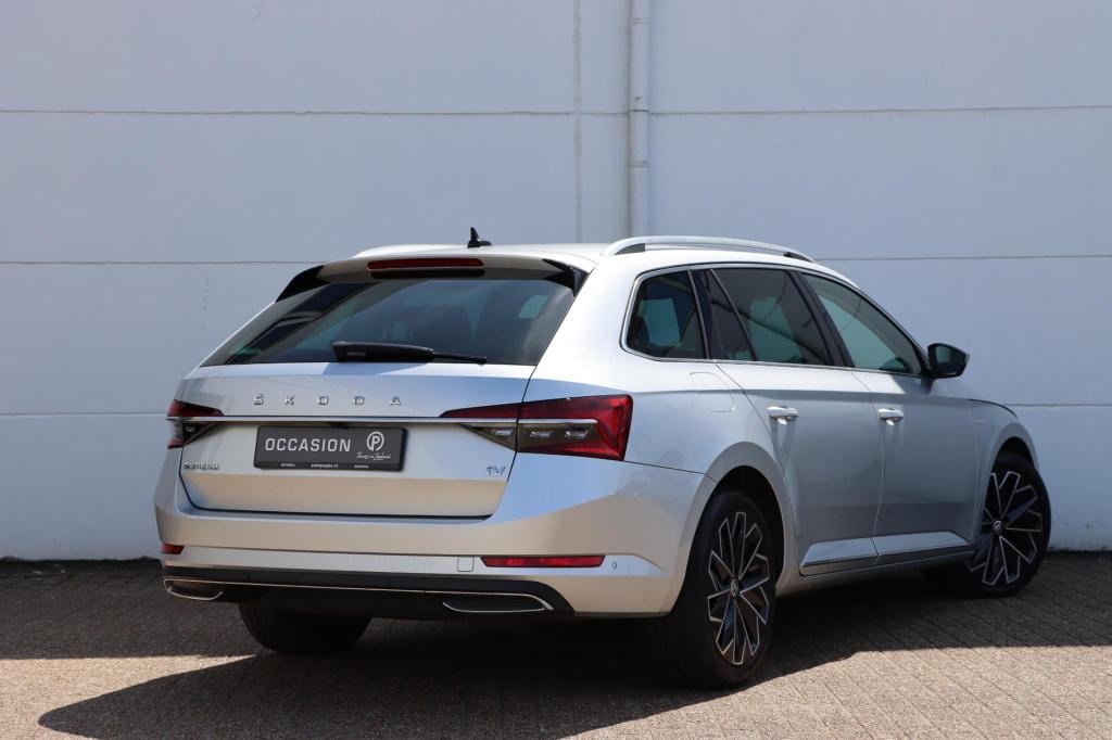 Skoda Superb combi 1.4 tsi iv laurin & klement 218pk dsg6 | soh 96,9% |