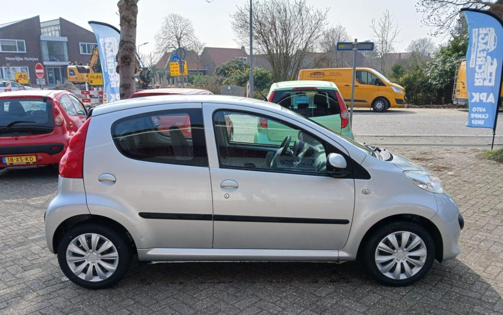 Peugeot 107 xr 1.0 | airco, carplay, beurt, jaar apk, 3 maanden garantie