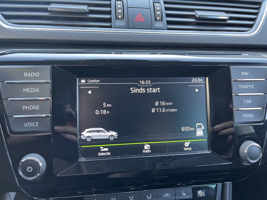 Skoda Superb combi 1.4 tsi act style business