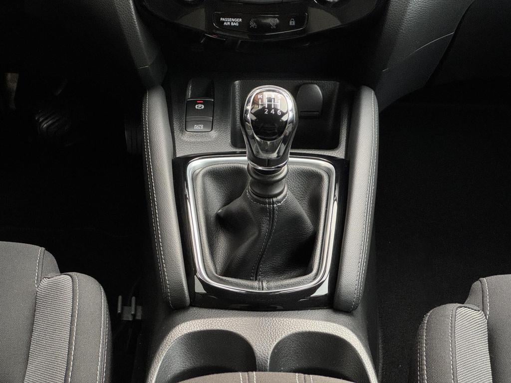 Nissan Qashqai 1.2 n-connecta design pack incl. trekhaak!