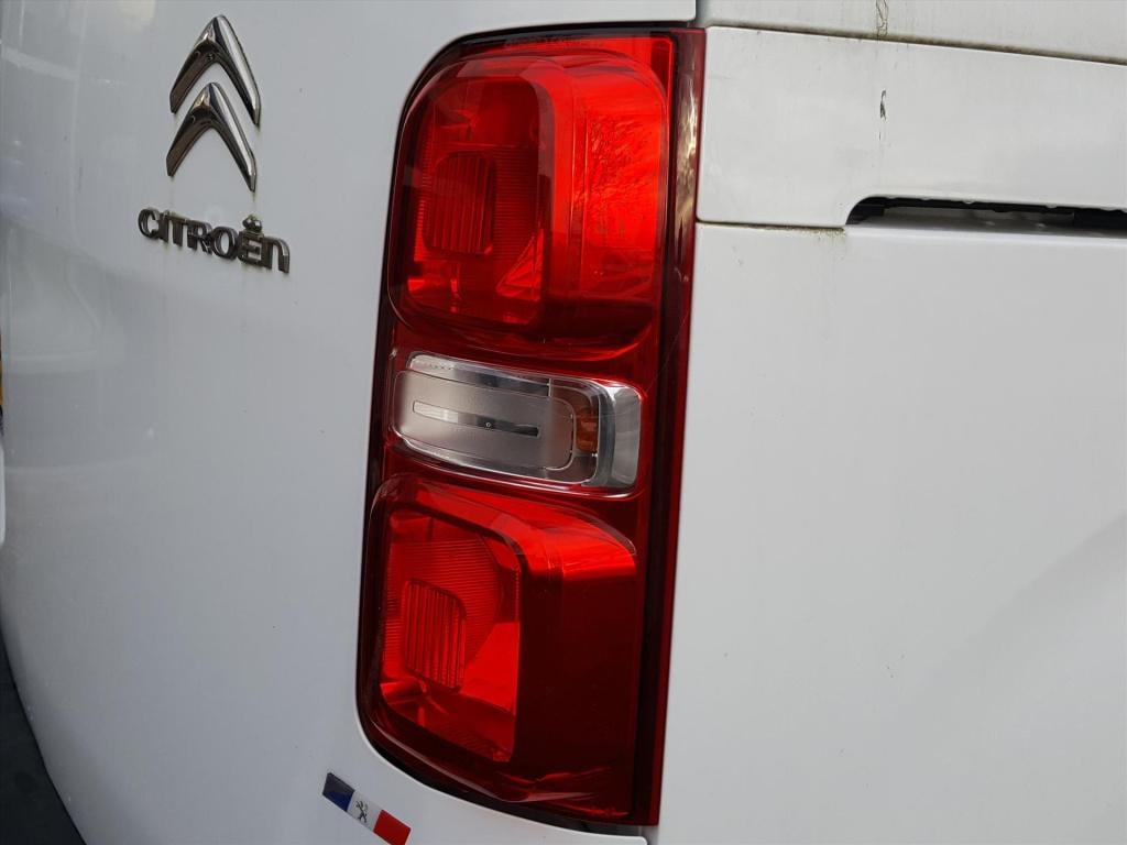 Citroen Jumpy gb l2 club/m/1.5 bluehdi 120pk s&s 3-zits navigatie | airco |