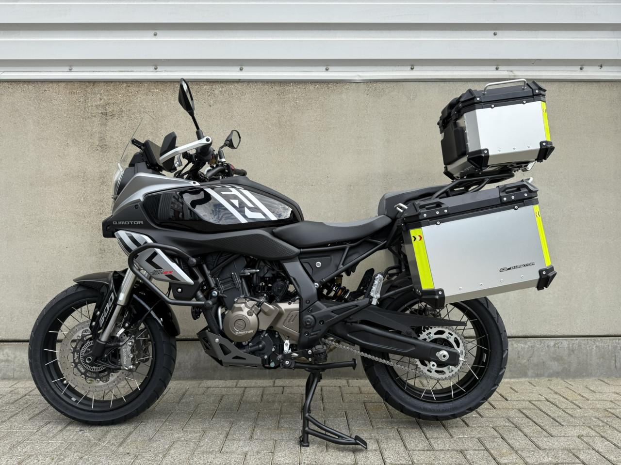 QJMotor SRT 600 SX Touring | Zeer compleet | Op voorraad