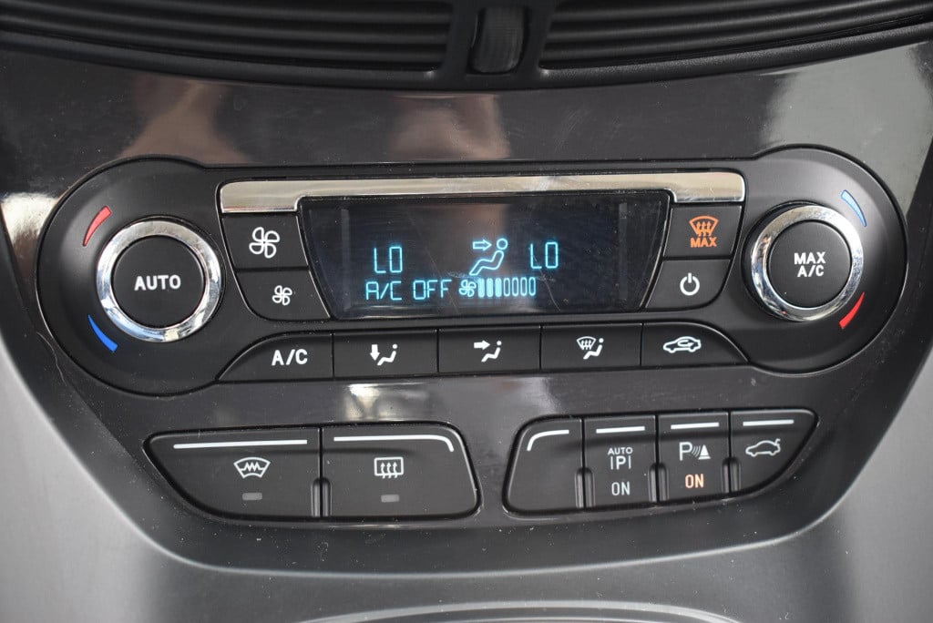 Ford Kuga 1.6 titanium 4wd | automaat | climate control | adaptieve cruise 