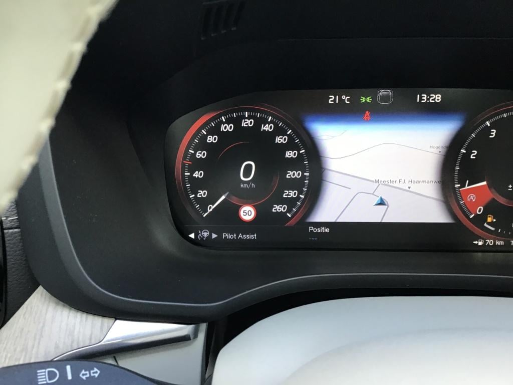 Volvo XC60 2.0 t5 awd inscription luxury luchtvering
