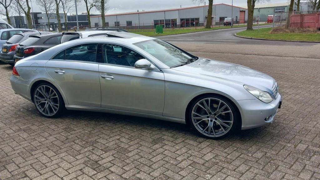 Mercedes 350 CLS automaat bj:2005 airco-leer-20 inch apk 2027 i.z.g.st