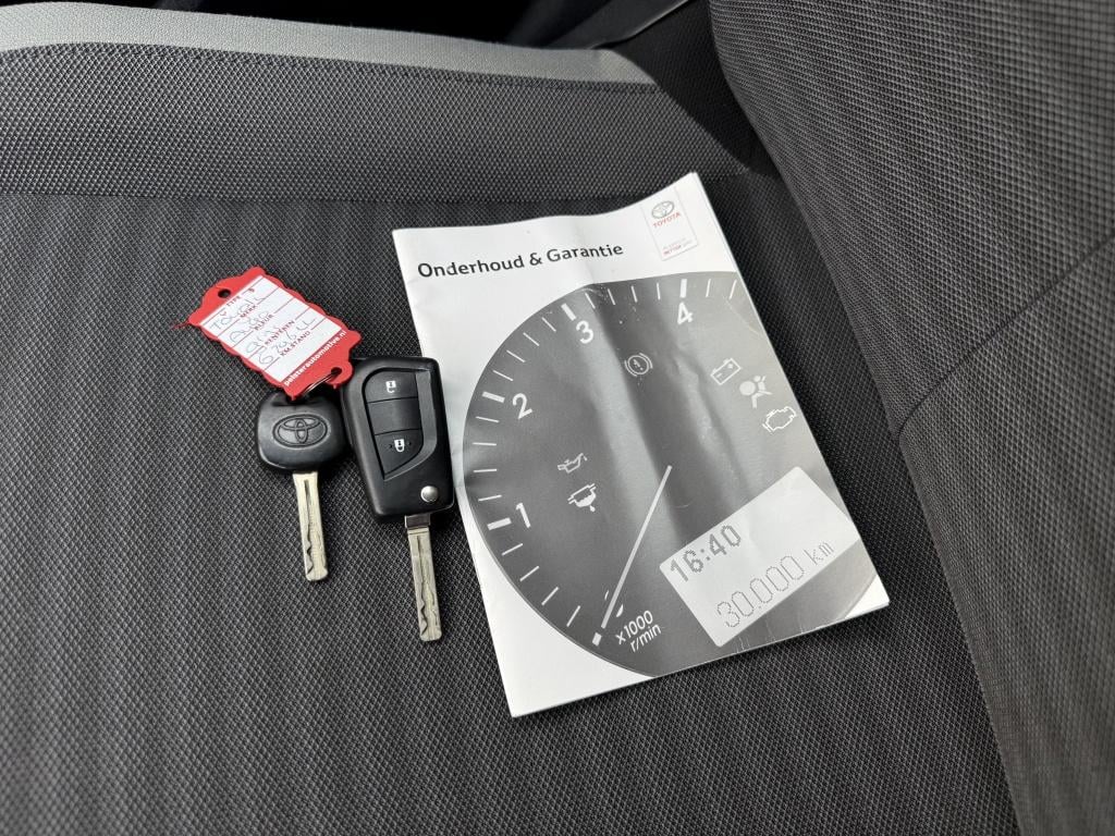 Toyota Aygo 1.0 vvt-i x-play - carplay - android auto -