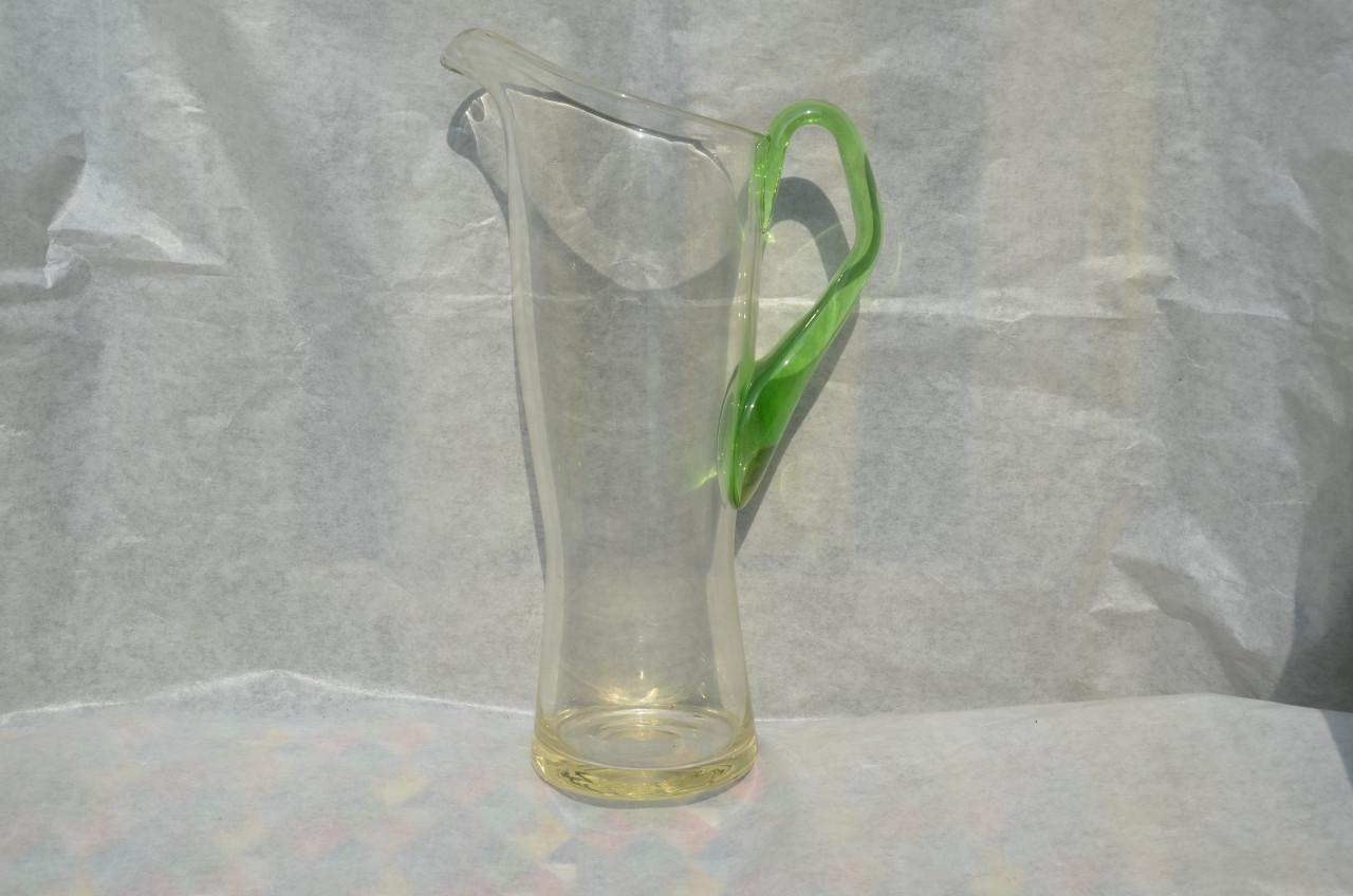 Mooie glazen design sap/waterkan puntgaaf.