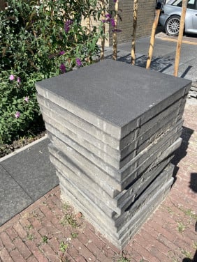 15 stuks 60x60x6 betontegels