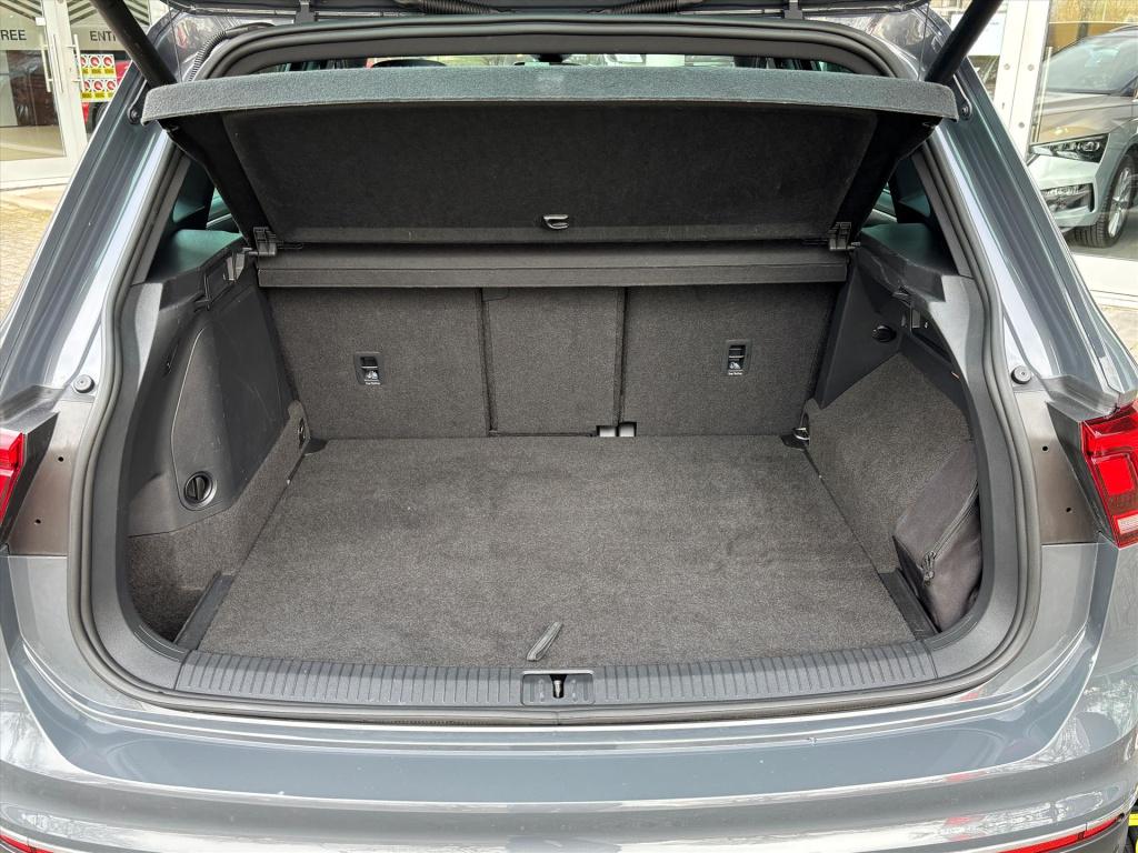 Volkswagen Tiguan 1.4 tsi ehybrid elegance 245pk dsg 6|panodak|leder| trekh