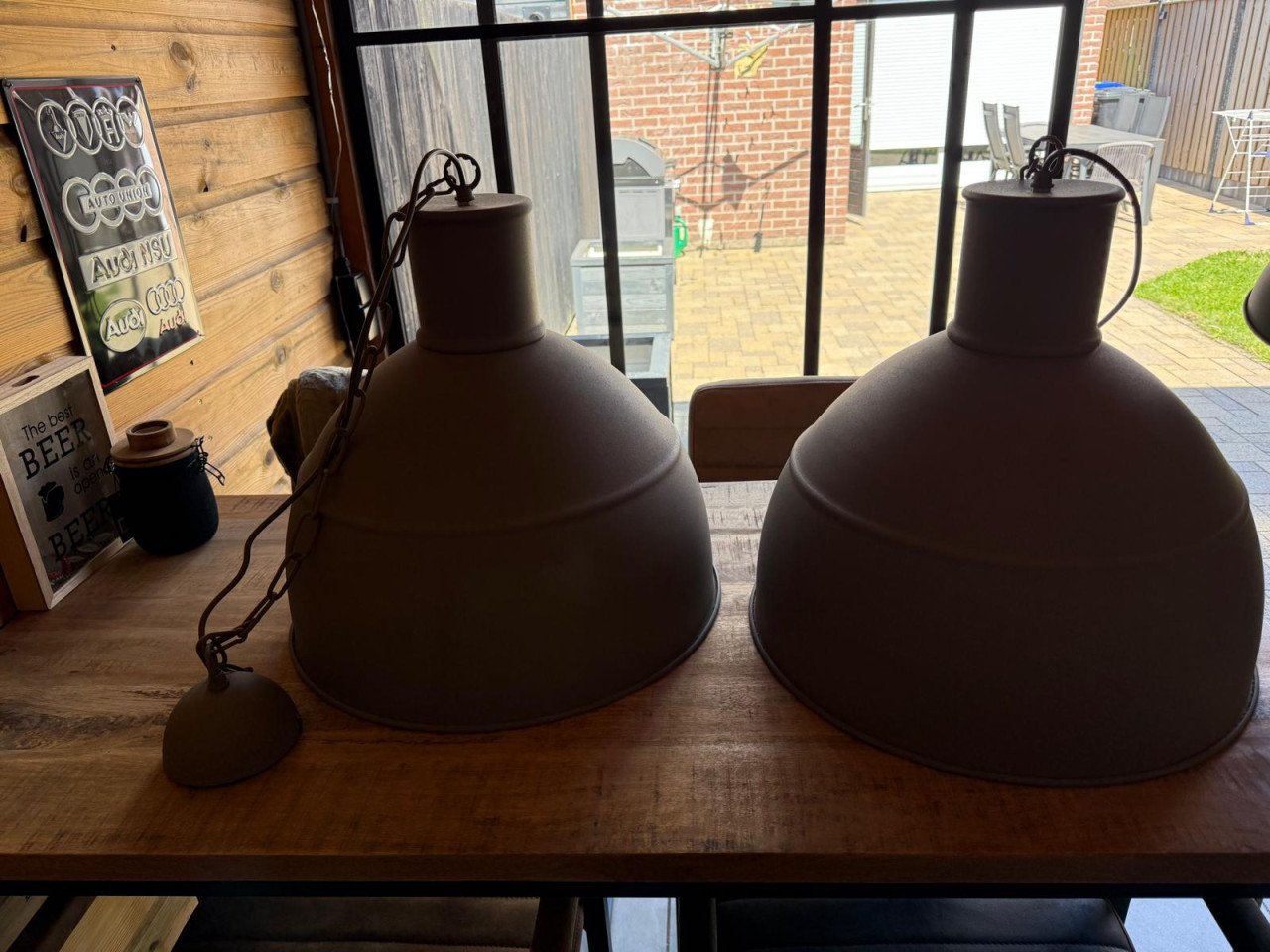 2 hanglampen en staande lamp