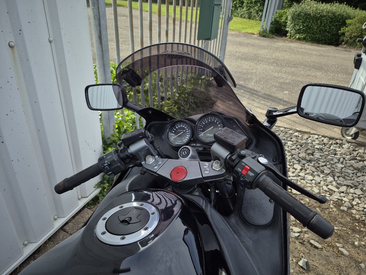 Kawasaki ZZR1100, sportieve toermotor