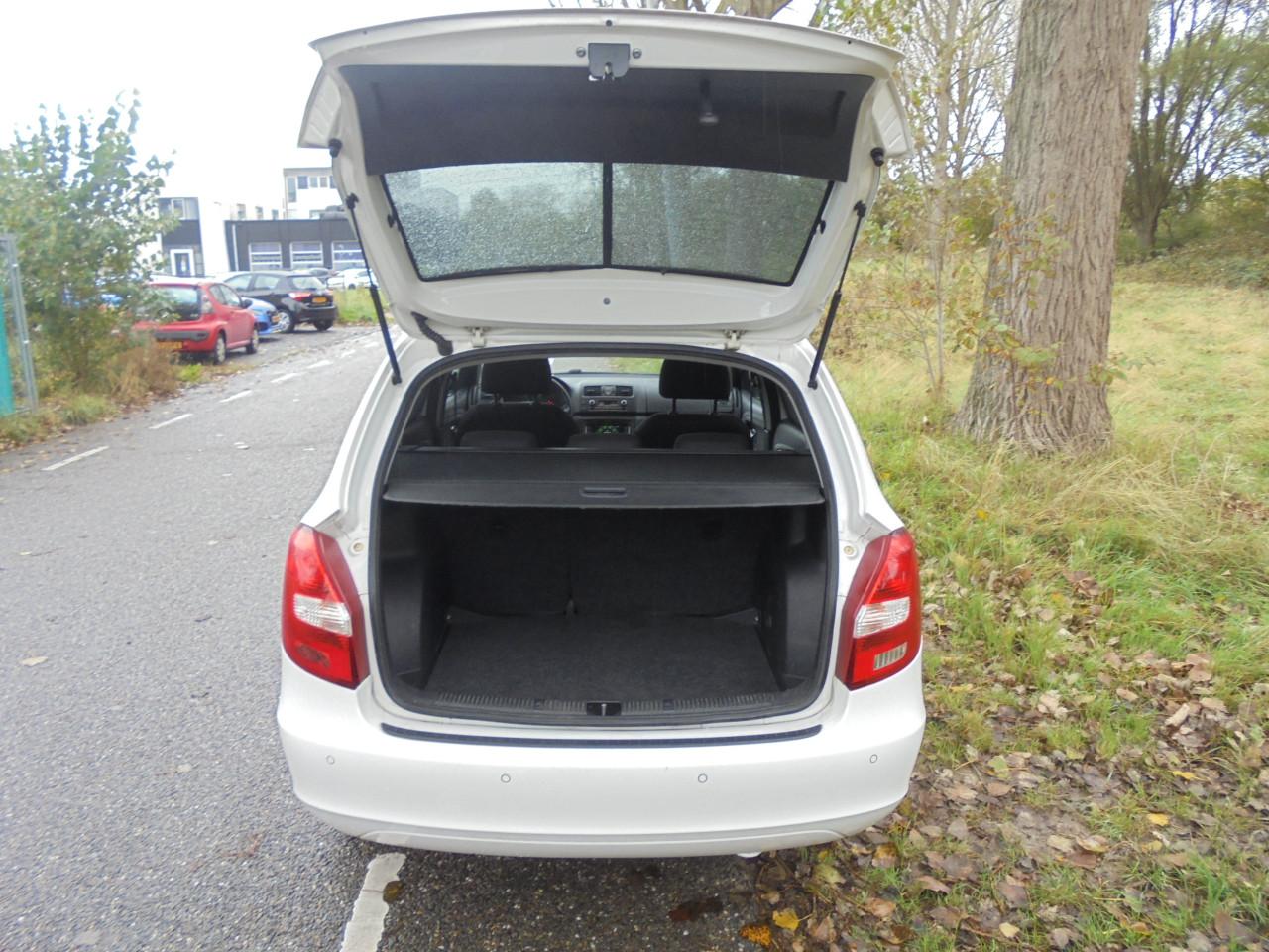 Fabia mooie staat vol opties  1.2 diesel greenline apk nieuw bij aflevering