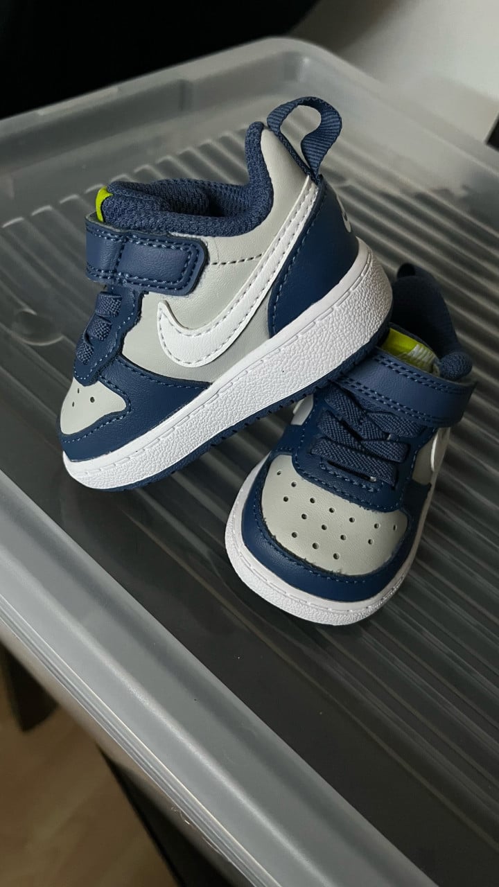 Nike sneakers - maat 17