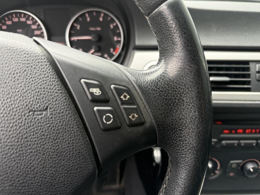 BMW 3-serie 320i 150pk executive sedan