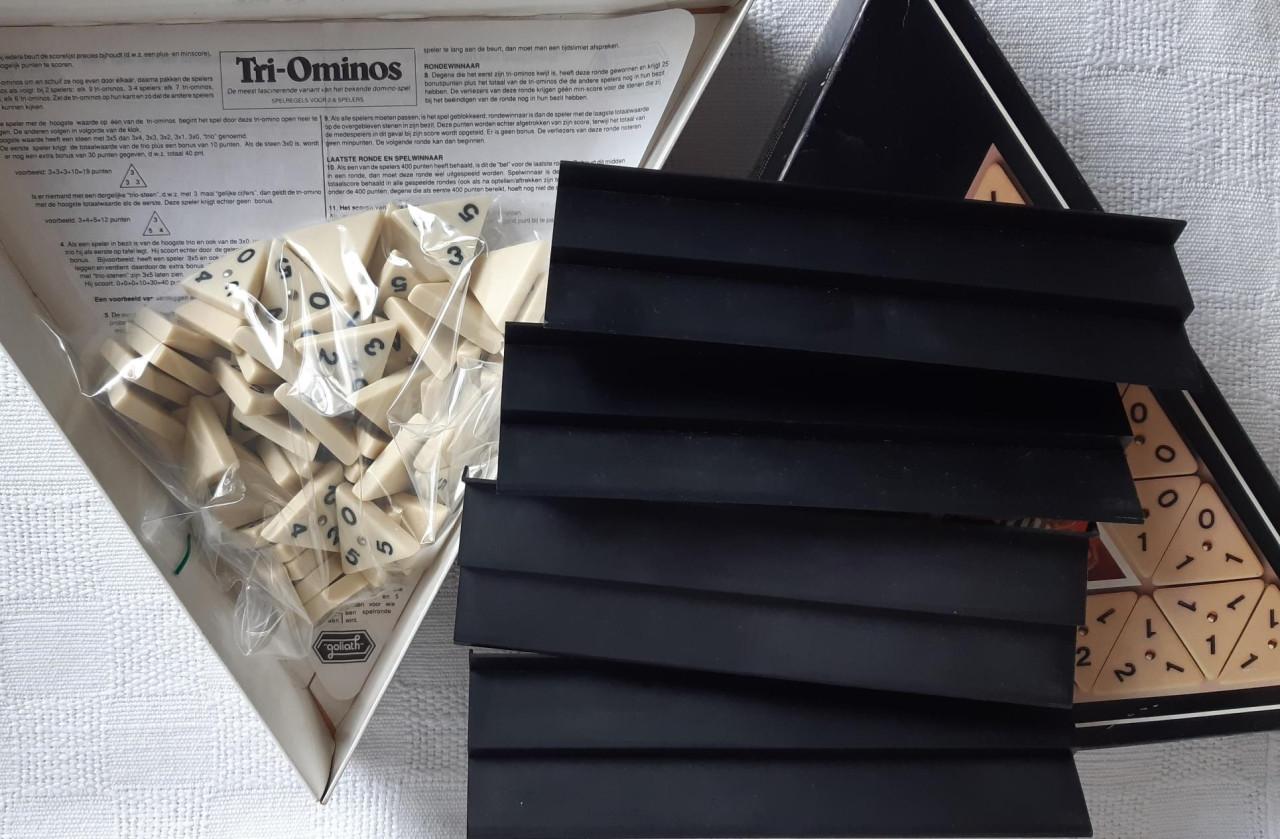 Triominos