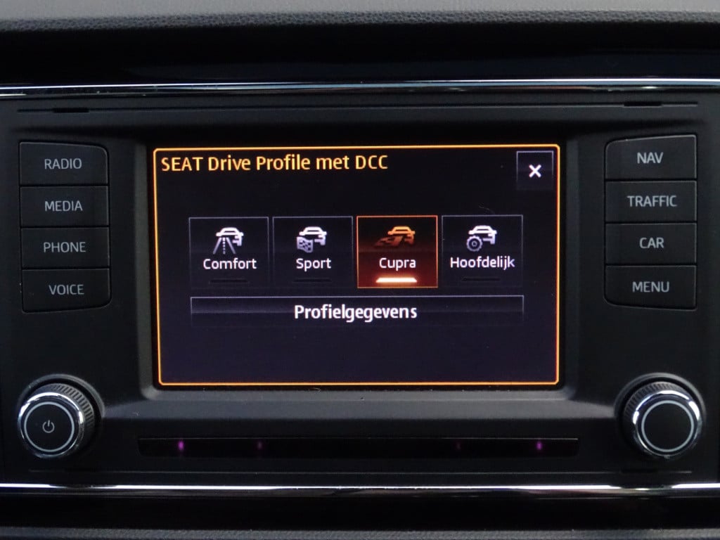Seat Leon sc 2.0 tsi cupra 280 | pano | stoelverwarming | navi