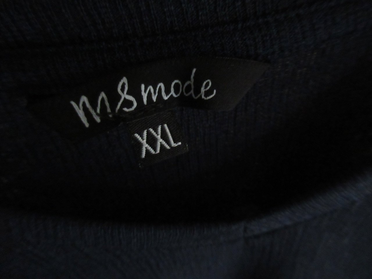 Nieuw donkerblauw t-shirt