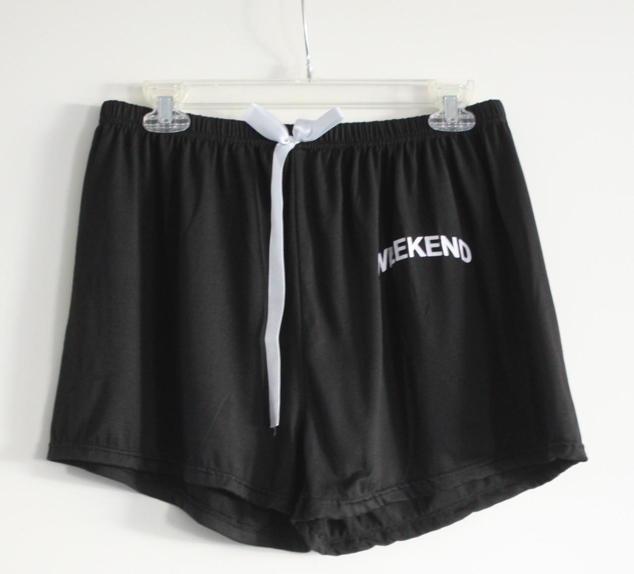 Zwarte korte broek met witte strik en witte tekst weekend maat xxl