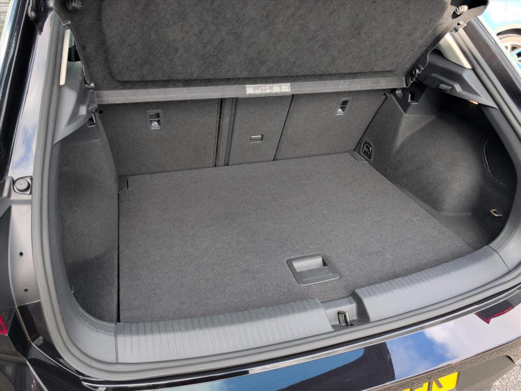 Volkswagen T-roc 1.5 tsi 150pk 7-dsg style | trekhaak | carplay
