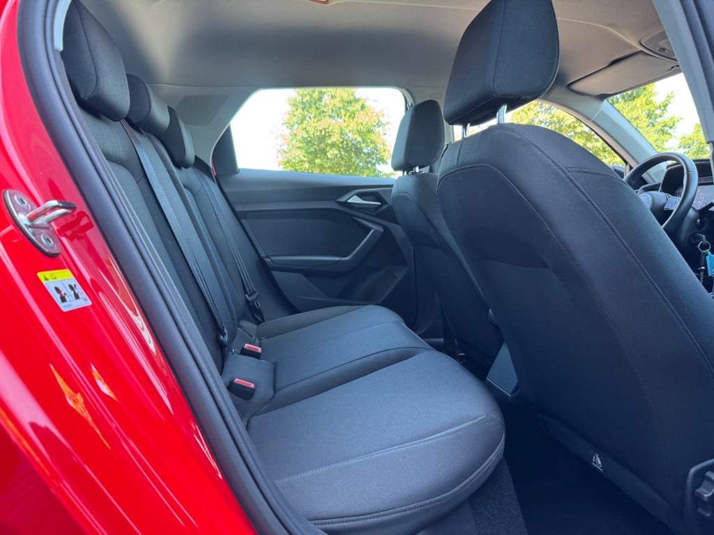 Audi A1 Sportback 30 tfsi * led * stoelverwarming * pdc * virtual cockpit