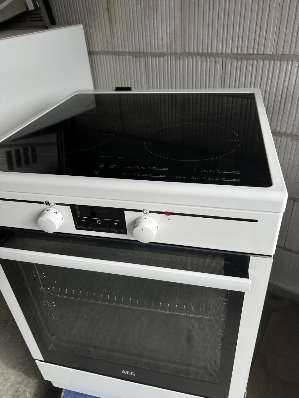 Nieuw vrijstaand AEG inductie Fornuis met elektrisch 3d hetelucht oven