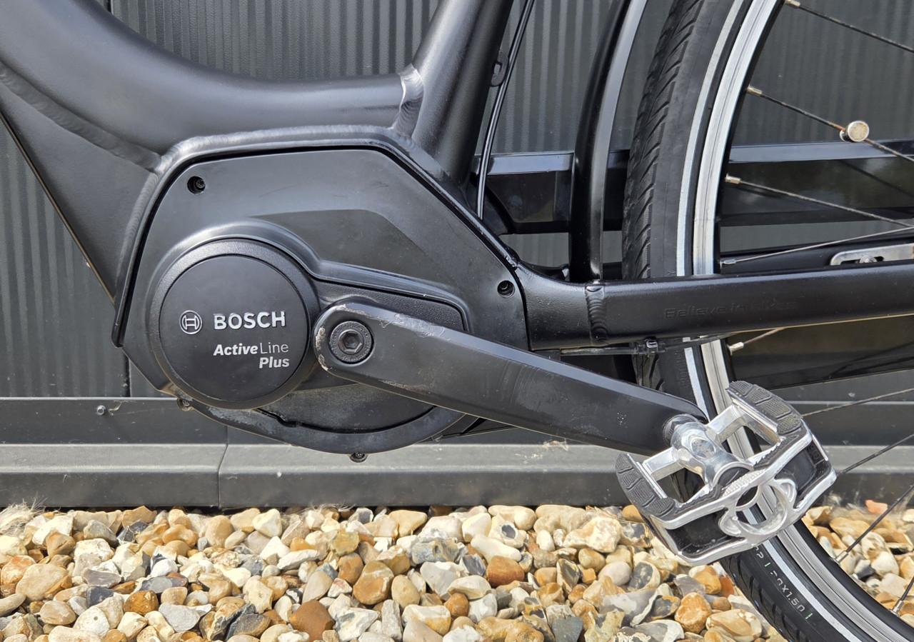 TREK LM2+ Black Edition E-bike  Bosch Active Line Plus –400Wh  57cm