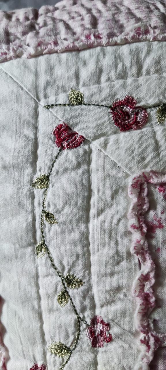 2x 1 pers. zacht roze quilts met roosjes - 100% katoen