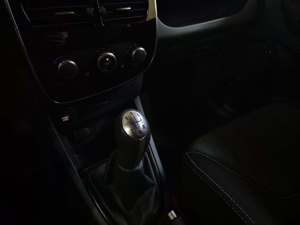 Renault Clio 0.9 tce dynamique / origineel nl / airco / cruisecontrol / par