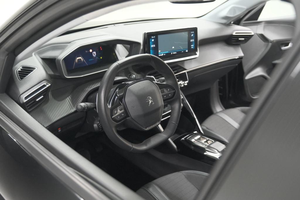 Peugeot 208 puretech 100 eat8 allure | camera | navigatie | apple carplay |