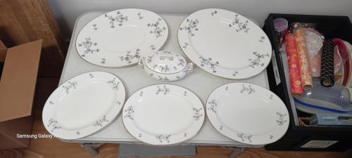 Brocant servies en leuke dingen