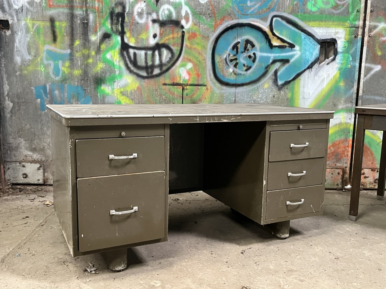 Bureau metaal