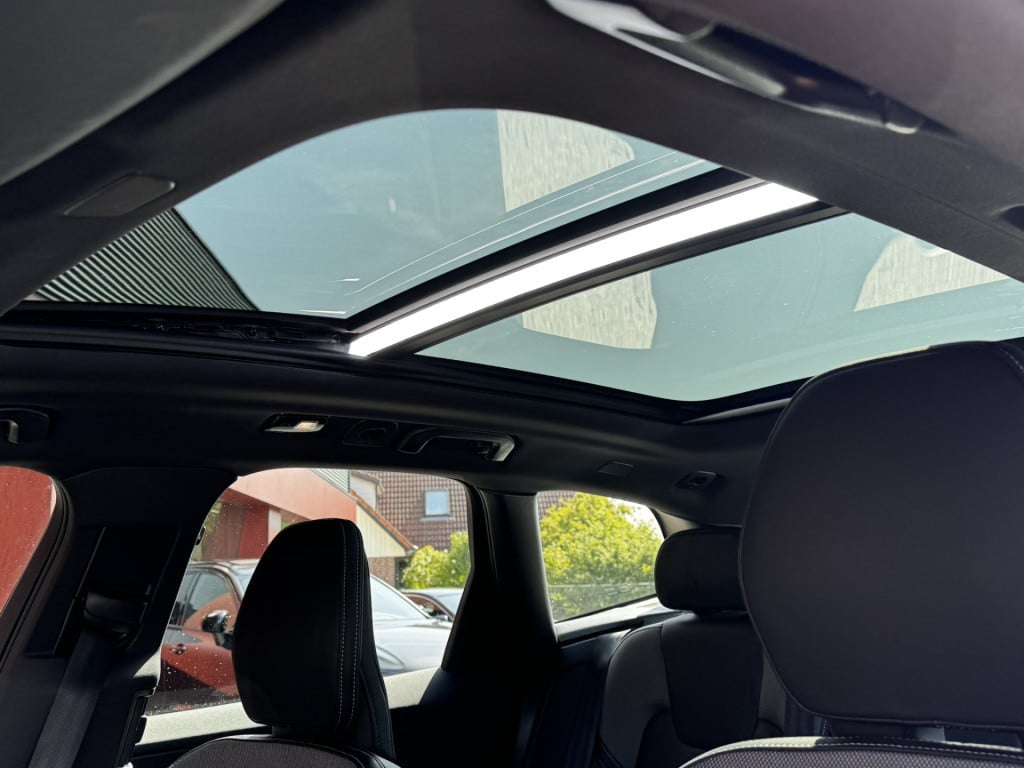 Volvo XC60 2.0 t6 plug-in hybrid awd plus black edition