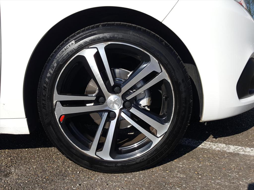 Peugeot 208 gtline 1.2-110pk automaat (eat6) trekhaak | apple carplay & and