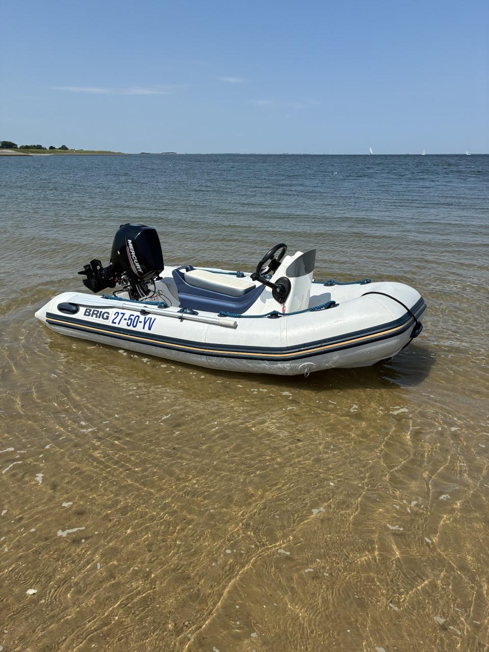 Brig 330 + 15 pk mercury en kalf trailer