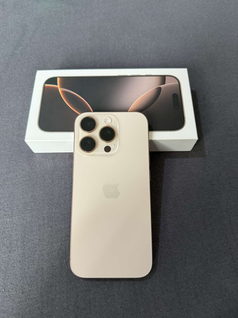 IPhone 16 pro Desert Titanium