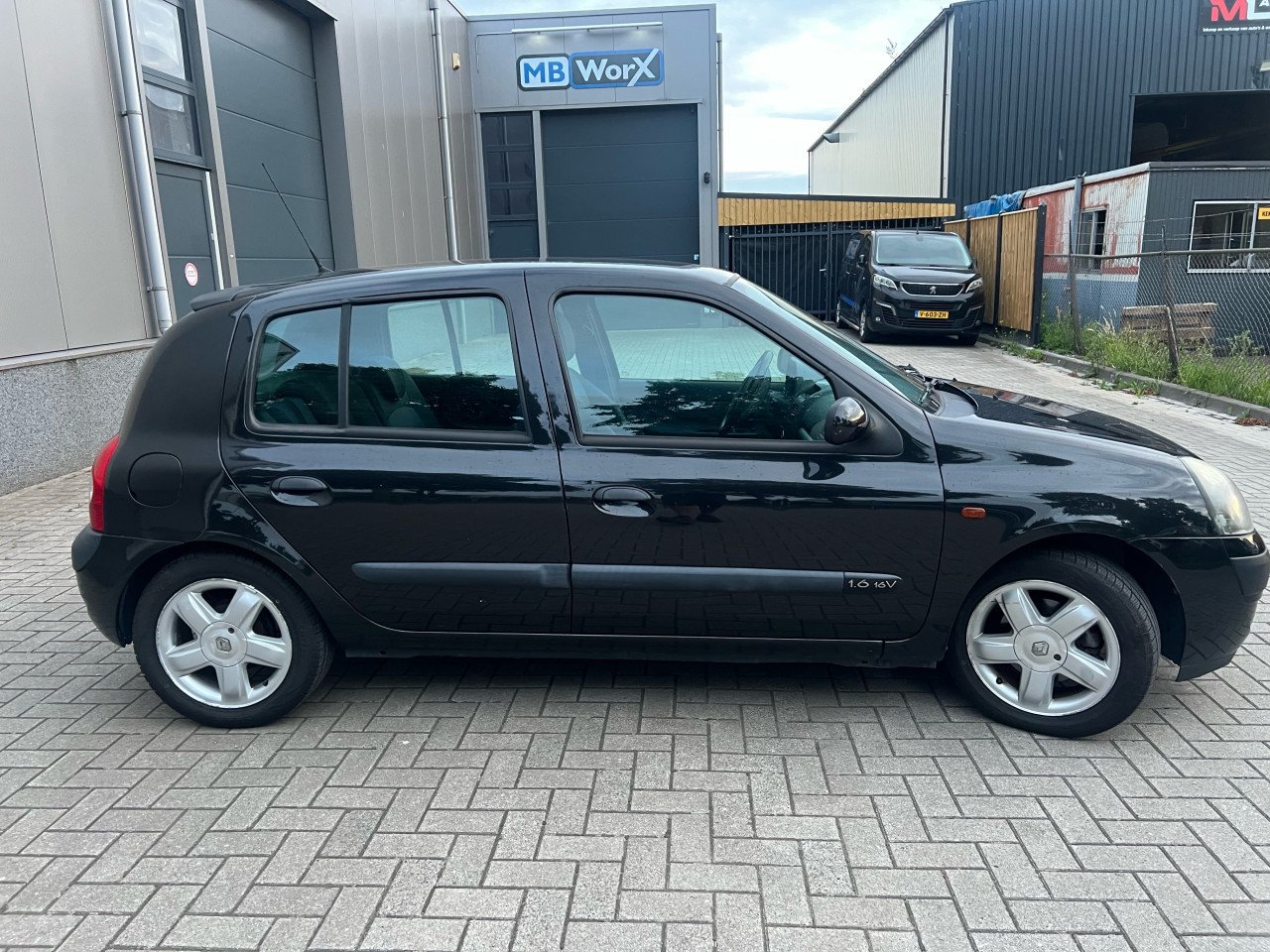 Renault Clio 1.6-16V Dynamique Jaar Apk