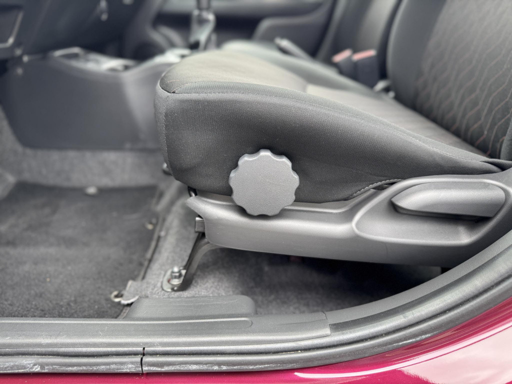 Mitsubishi Space Star 1.2 connect+ | apple carplay/android auto | aircondit