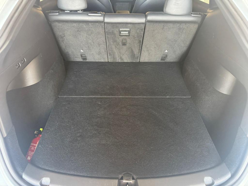 Tesla Model Y long range awd 75 kwh