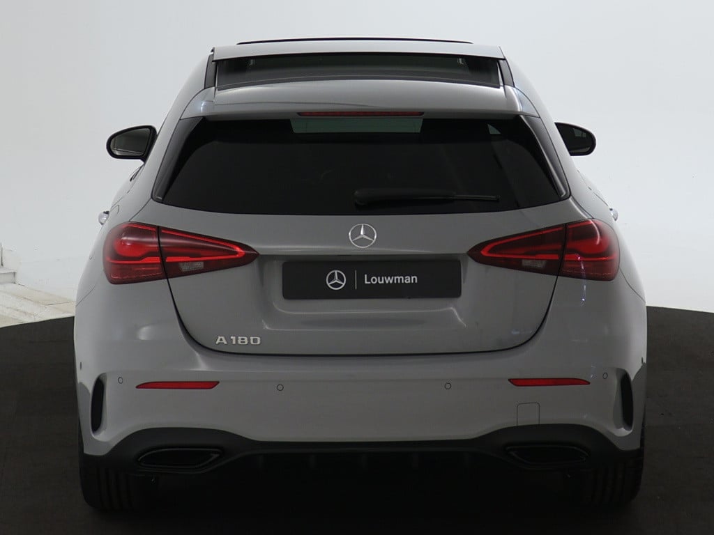 Mercedes-Benz A-Klasse 180 business solution amg | nightpakket | parkeerpak