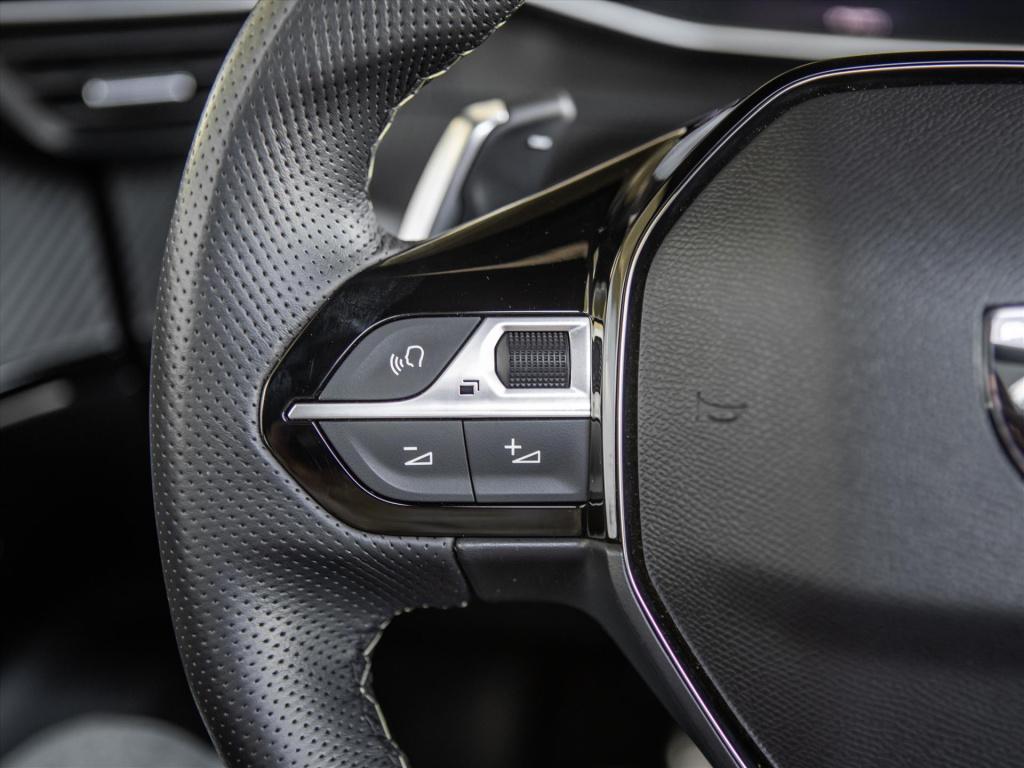 Peugeot 2008 1.2 hybrid 136pk e-dcs6 gt automaat | panoramadak | camera | n