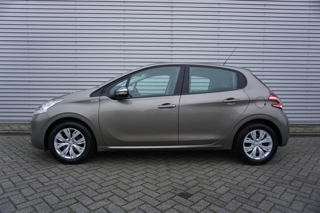 Peugeot 208 1.2 vti allure airco / cruise / elektr. ramen / parkeers. / nap