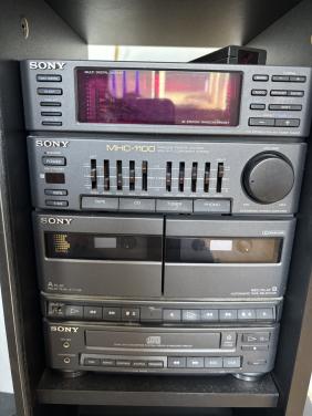 Stereo met kast